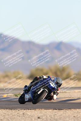 media/Dec-07-2025-CVMA (Sun) [[3e7d2de5dc]]/Race 16-Formula Middleweight/